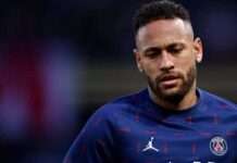 Após revolta da torcida, Paris Saint-Germain quer tirar Neymar do time