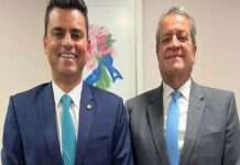 Presidente do PL pede expulsão de deputado que apareceu em fotos com ministros fazendo o “L”