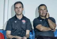 Condé admite desempenho ruim do Vitória em derrota para o Londrina: “Demos moral para o adversário”