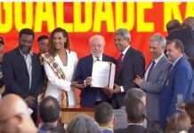 “Colocar no orçamento a pauta da Consciência Negra é muito importante”, afirma Jerônimo em cerimônia com Lula, em Brasília