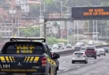 Operação integrada fiscaliza transporte clandestino na BR 324 contra