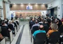 Câmara Municipal entrega títulos de cidadão a pessoas que contribuem com o desenvolvimento de Santo Antonio de Jesus