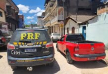 PRF recupera carro roubado durante fiscalização em Ibatiba/ES — Polícia Rodoviária Federal saveiro.jpeg
