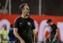 Condé avalia postura do Vitória em resultado positivo contra o ABC: “Futebol convincente”
