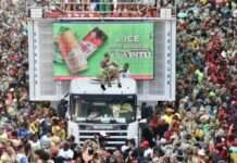 La Fúria arrasta multidão no primeiro dia de desfile do bloco As Muquiranas