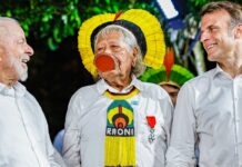 Cacique Raoni recebe honraria de Macron e pede demarcações a Lula Cacique Raoni recebe honraria de Macron e pede demarcações a Lula
