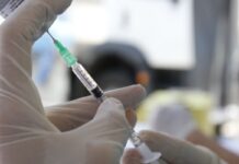 Cobertura vacinal contra sarampo no DF alcança 73,7% em 2023 Cobertura vacinal contra sarampo no DF alcança 73,7% em 2023