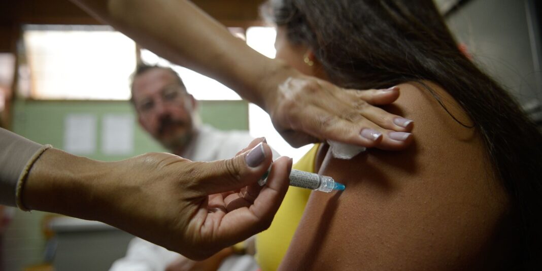 Dia de conscientização destaca importância da vacinação contra o HPV Dia de conscientização destaca importância da vacinação contra o HPV