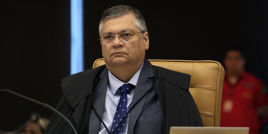 Dino rejeita recurso de Bolsonaro contra multa aplicada pelo TSE Dino rejeita recurso de Bolsonaro contra multa aplicada pelo TSE