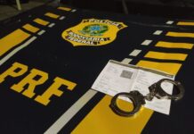 Foragido da justiça por não pagamento de pensão alimentícia é preso na BR 116 — Polícia Rodoviária Federal e1813f1f-5cc3-48d3-bc98-462df5021246.jpeg