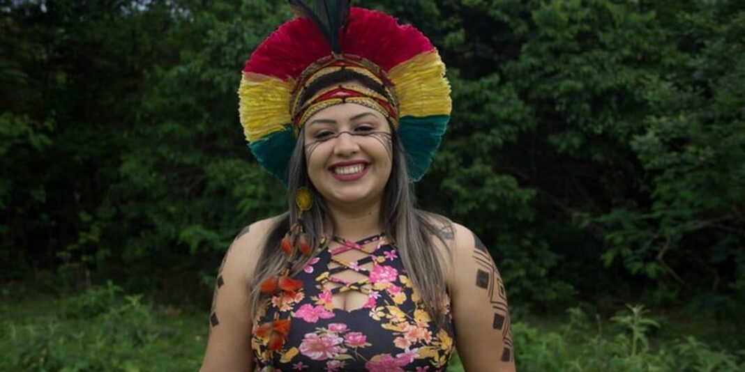 Morre jovem indígena que sofreu queimaduras em jantar de formatura Morre jovem indígena que sofreu queimaduras em jantar de formatura