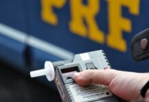 Motorista alcoolizado se envolve em acidente e acaba preso pela PRF na BR 116 — Polícia Rodoviária Federal ca40841d-541c-4bf6-8b54-2b642c6f241e.jpeg
