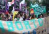 Na Paulista, marcha pede legalização do aborto e igualdade de gênero Na Paulista, marcha pede legalização do aborto e igualdade de gênero