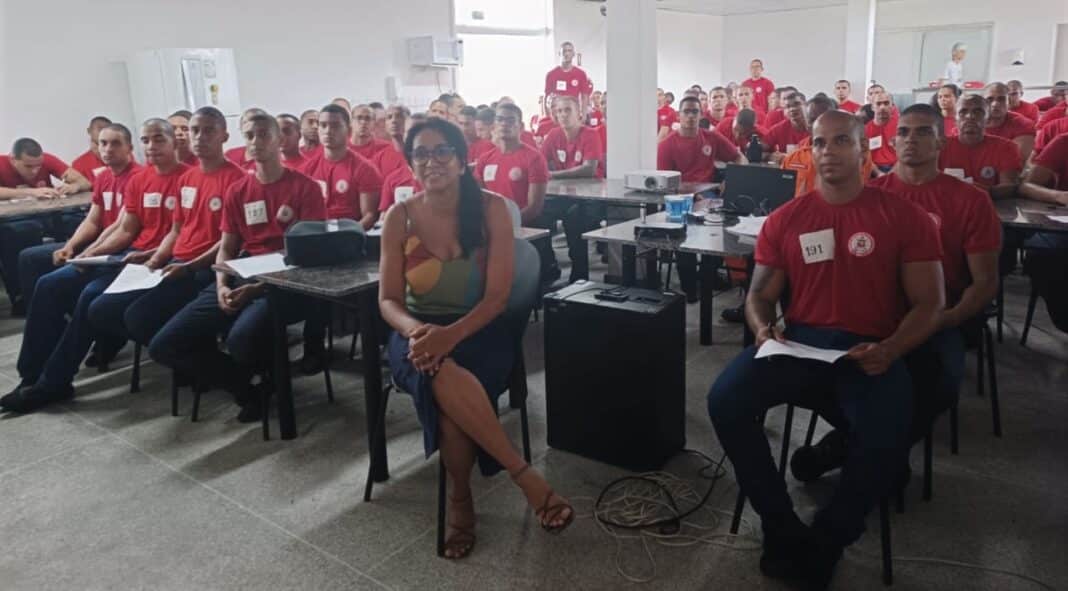 Novos bombeiros recebem orientação sobre adesão ao Planserv Logo