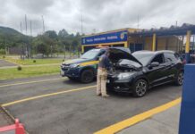 PRF recupera na BR 146, em Poços de Caldas (MG), veículo furtado em Araras (SP) — Polícia Rodoviária Federal HR-V recuperado Poços de Caldas.jpeg