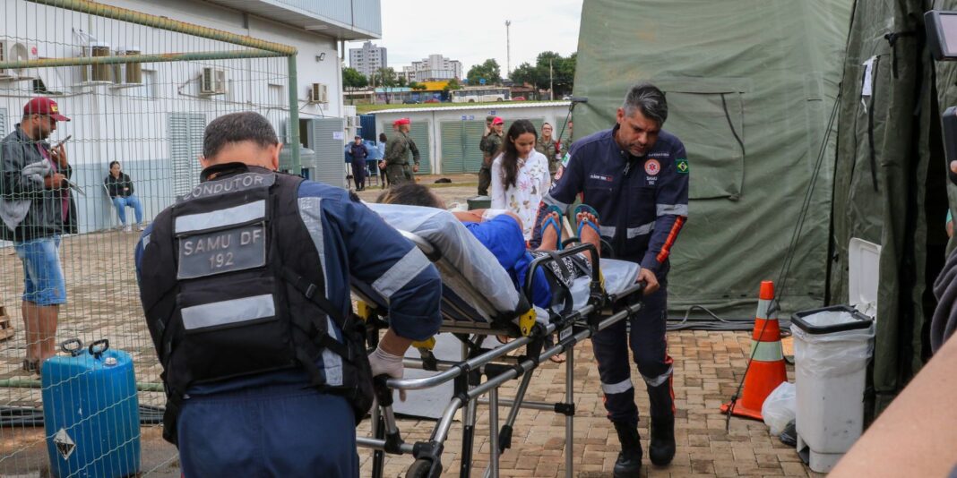 Profissionais de saúde se mobilizam para atender casos de dengue Profissionais de saúde se mobilizam para atender casos de dengue no DF
