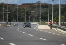 Proprietários de veículos com placas de finais 1 e 2 têm desconto de 8% no IPVA Logo