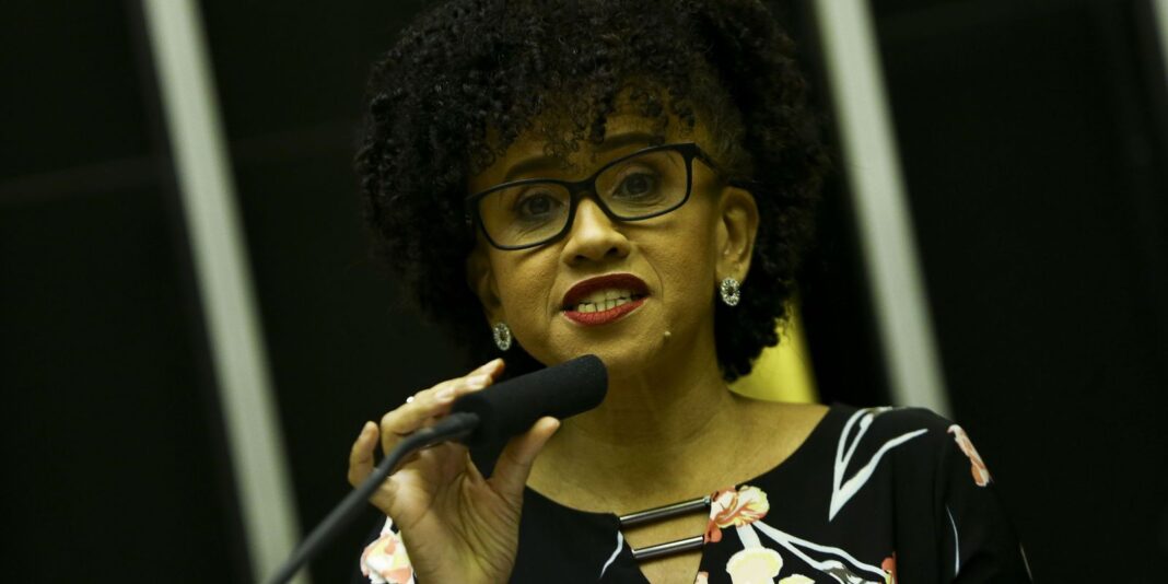 Escola de Brasília denuncia racismo e preconceito durante jogo Escola de Brasília denuncia racismo e preconceito durante jogo