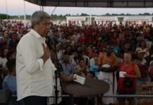 Governador reforça compromisso com a educação durante entrega de colégio estadual em Carinhanha Logo