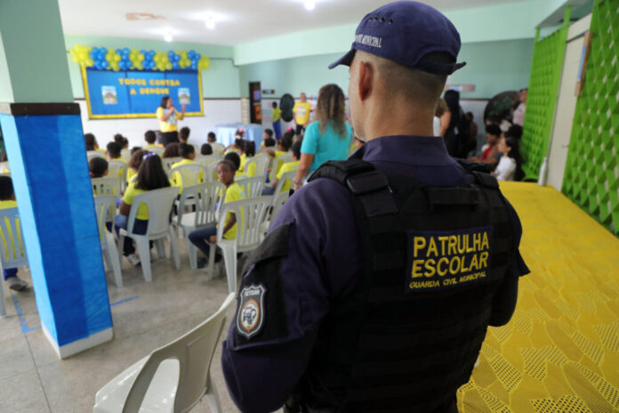 Patrulha Escolar completa um ano de atuação junto às unidades da rede municipal de ensino – Secretaria de Comunicação