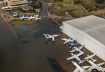 Base Aérea de Canoas recebe primeiro voo remanejado de Porto Alegre Base Aérea de Canoas recebe primeiro voo remanejado de Porto Alegre