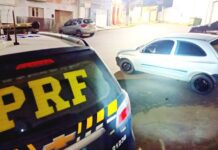Carro furtado há 10 anos é recuperado pela PRF em Paranatama — Polícia Rodoviária Federal Carro furtado há 10 anos é recuperado pela PRF em Paranatama