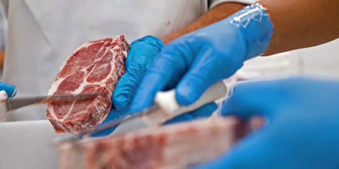 Empresas vão doar 2 milhões de quilos de carne ao RS, anuncia Lula