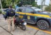 Na Dutra, PRF recupera veículo roubado que possuía placa clonada com apontamento criminal — Polícia Rodoviária Federal moto.jpeg