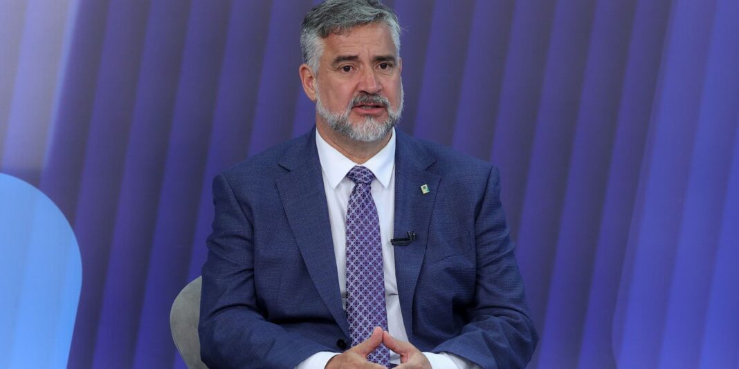Não vai ter limite orçamentário para ajudar o RS, diz Não vai ter limite orçamentário para ajudar o RS, diz ministro