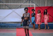 Desfile de modas marca certificação de mulheres em curso de corte e costura, em Boa Vista de São Caetano Logo