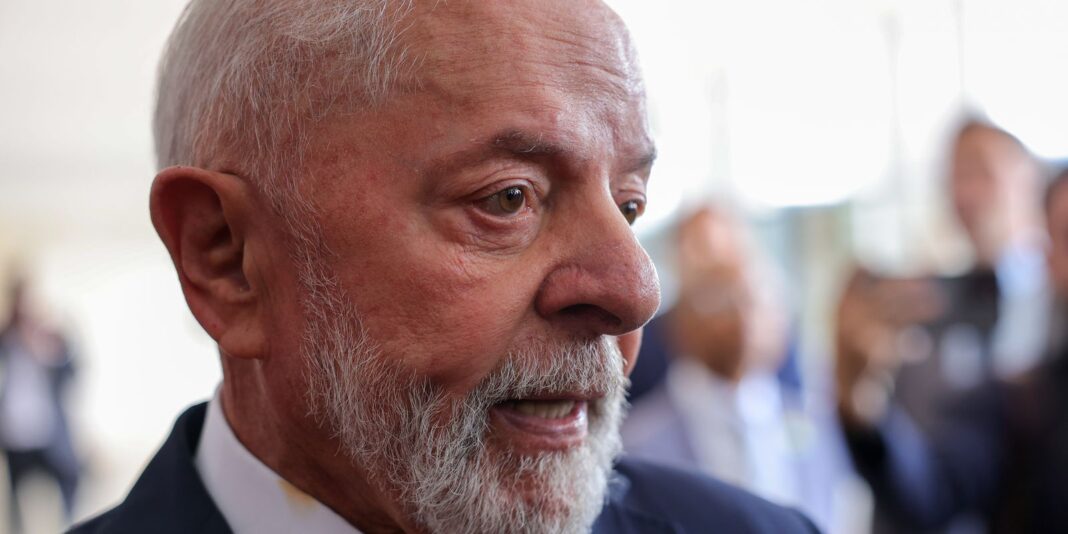 Lula reclama de burocracia e pede “resposta imediata” ao RS Lula reclama de burocracia e pede “resposta imediata” ao RS