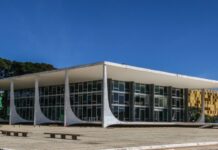 STF pode julgar em novembro ações sobre retirada de conteúdo digital Powerpoint leva STF a manter indenização de Deltan para Lula