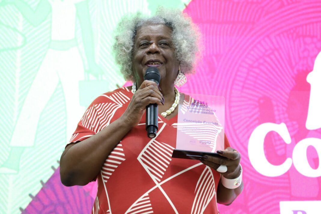 Conceição Evaristo exalta comunicadoras durante encontro da SPM em Salvador: Logo
