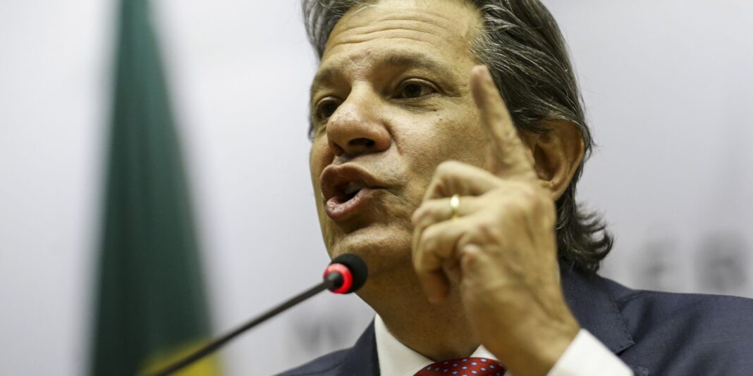 Haddad atribui recente alta do dólar a Haddad atribui recente alta do dólar a