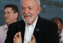Lula espera que defesa da democracia na França inspire América Latina Lula espera que defesa da democracia na França inspire América Latina