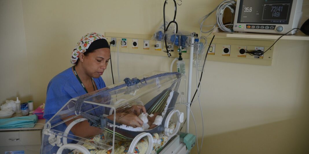Mortalidade por vírus respiratório em crianças segue alta, diz Fiocruz Mortalidade por vírus respiratório em crianças segue alta, diz Fiocruz
