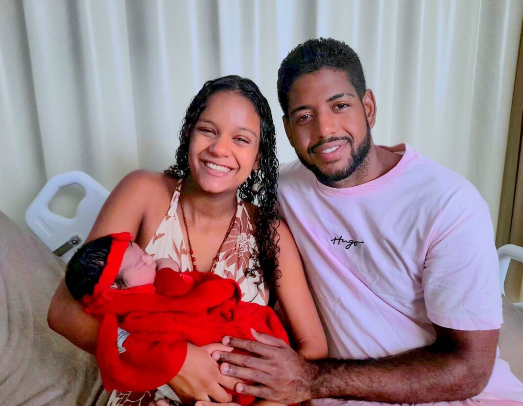Nasce o bebê indígena de número 300 no Hospital Materno-Infantil Logo
