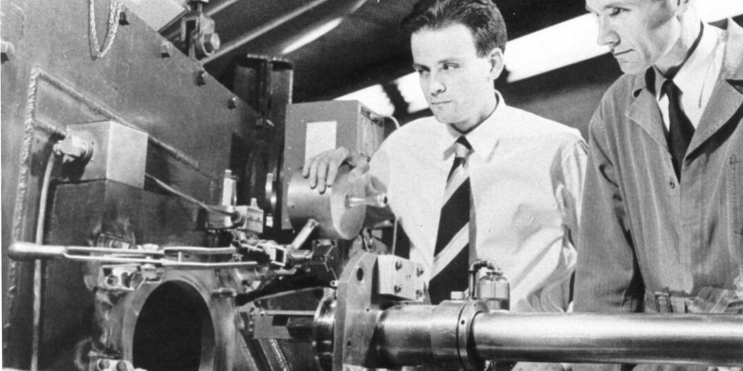 Nascido há 100 anos, César Lattes fez descoberta que marcou Nascido há 100 anos, César Lattes fez descoberta que marcou a física