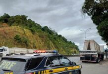 PRF flagra diversas irregularidades no transporte de rochas ornamentais na BR-101 — Polícia Rodoviária Federal WhatsApp Image 2024-07-02 at 11.39.48.jpeg