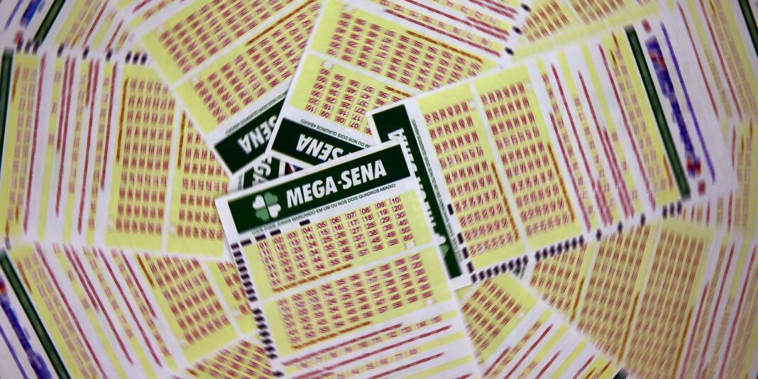 Três apostas levam prêmio total de mais de R$ 102 Três apostas levam prêmio total de mais de R$ 102 milhões na Mega-Sena