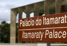 Brasil condena ataque aéreo de Israel à escola na Faixa de Gaza Brasil condena ataque aéreo de Israel à escola na Faixa de Gaza