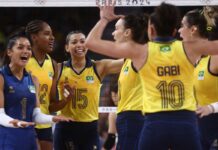 Brasil vence República Dominicana e vai à semifinal no vôlei feminino Brasil vence República Dominicana e vai à semifinal no vôlei feminino