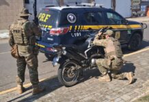 Em Pedra Branca (CE), PRF prende homem com motocicleta adulterada — Polícia Rodoviária Federal cc54deeb-40b4-4ec4-a8ed-55fbcf9234d2.jpeg