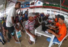Feira Saúde Mais Perto leva serviços a distrito de Candeias e entrega ambulância à Fundação Dr. Jesus Logo