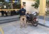 Motocicleta adulterada é apreendida na Rodovia Rio-Santos — Polícia Rodoviária Federal MOTOPOL_RJ.jpg