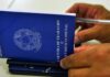 Novos prazos para licença-paternidade valem a partir de 2027; entenda Número de pessoas que buscam emprego há mais de dois anos recua 17,3%