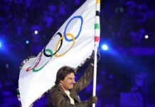 Paris entrega bastão para Los Angeles 2028 no encerramento dos Jogos Paris entrega bastão para Los Angeles 2028 no encerramento dos Jogos
