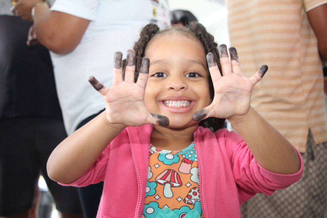 Caravana de Direitos Humanos em Alagados realiza 840 atendimentos a Caravana de Direitos Humanos em Alagados realiza 840 atendimentos a partir de parceria da SJDH com o TRT 5