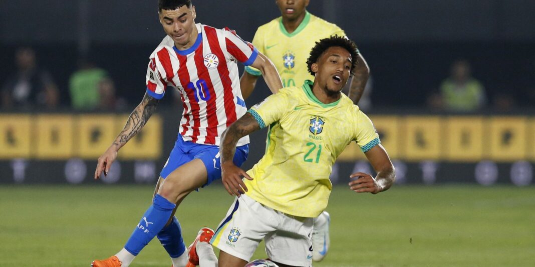 Eliminatórias: Brasil joga mal e perde para o Paraguai por Eliminatórias: Brasil joga mal e perde para o Paraguai por 1 a 0