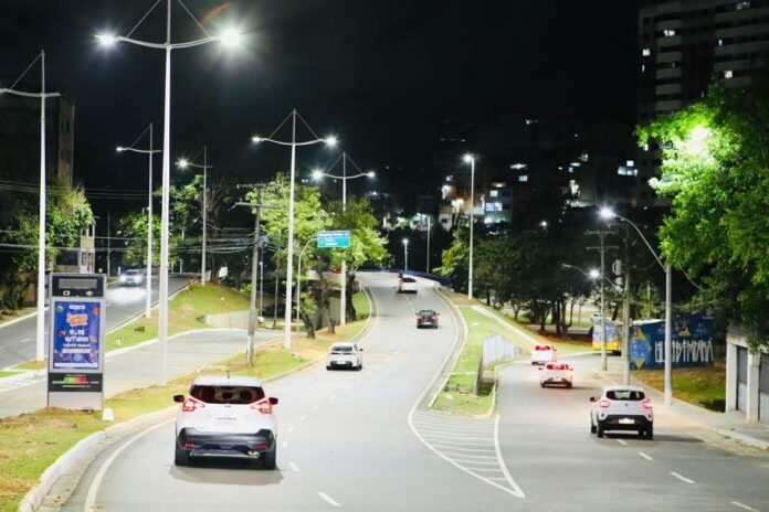 Com 100% da iluminação pública em LED, Salvador tem mais de 200 mil pontos de luz espalhados pela cidade – Secretaria de Comunicação